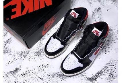Hyperoad JORDAN 1 AIR GYM RED WHITE BLACK 0905